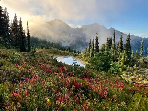 PNT prochází vysokými horami.