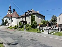 Kostel a fara v Rudici