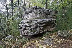 skalní útvar na vrcholu Peperku