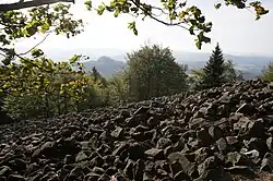 jedno z kamenných moří na Studenci