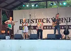 Skupina Pacifik na festivalu Břestecký pinkl 15. 7. 2023.