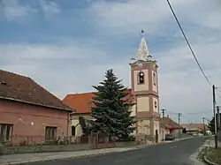 Padáň (Padány), kostel