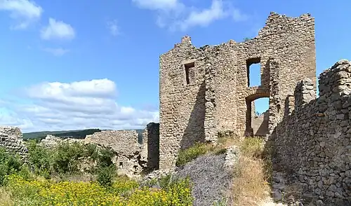 pohled na zříceninu hradu Padern