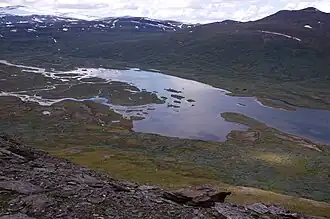 Kapasluoppal poblíž chaty Staddajåkkåstugan