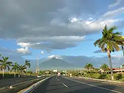 Příjezd do města Escuintla po dálnici