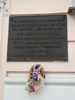 Pamětní deska Elišky Procházkové v Kodaňské ulici v Praze 10 - Vršovicích