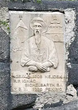 Pamětní deska Ignáce Sichelbartha na Nejdecké skále z roku 1999