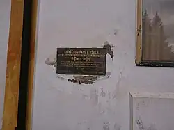 Pamětní deska partyzánského velitelství na Eustachu (Q38143156) 02.jpg