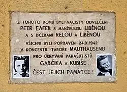 Pamětní deska rodiny Fafkových v Kolínské ulici v Praze