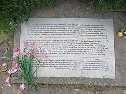 Pamětní deska v místě synagogy