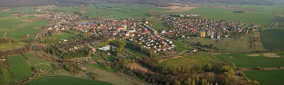 letecký pohled na Dolní Bousov