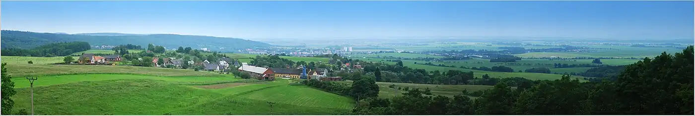 Panorama Hlásnice, v pozadí Šternberk