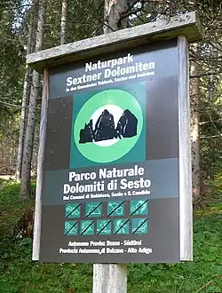 Informační tabule přírodního parku Drei Zinnen