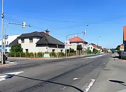 ulice Pražská - páteřní silnice v Popkovicích v Pardubicích VI