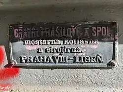 Výrobní štítek lávky pro pěší v Masarykových sadech v Lounech