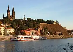 Vyšehrad, historická pevnost s bazilikou sv. Petra a Pavla