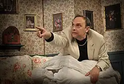 Pavel Kikinčuk během představení Prachy ! ! !