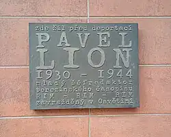 Pamětní deska Pavla Liona v Karlíně