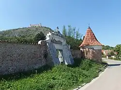 Pavlov (BV), hřbitov, brána.jpg