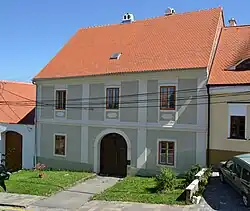 Pavlov (okres Břeclav) - ul. Na Návsi, fara čp. 83 obr01.jpg