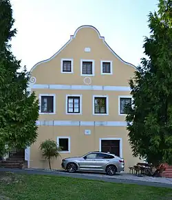 Pavlov (okres Břeclav) - viniční dům čp. 154, 2023-09, obr01.jpg