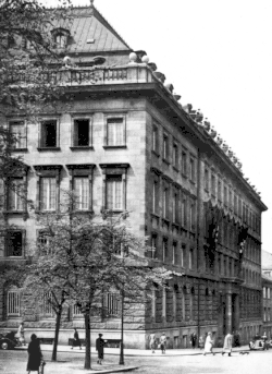 Petschkův palác v Praze, sídlo pražského gestapa, kde byl Bryks zadržován a vyslýchán