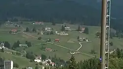 Trasa okruhu stoupající Velkou Plání