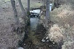 Peklov poblíž Chvalšovic v místech, kde jej přechází silnice II/170