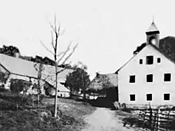 Petřejov, usedlosti čp. 1 a 2