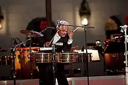 Pete Escovedo při vystoupení v Bílém domě (2009)