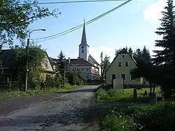 Kostel sv. Petra a Pavla od západu