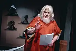 v roli Barda, Pronásledování a umučení dr. Šaldy, Divadlo na Vinohradech, foto Petr Chodura (2024)