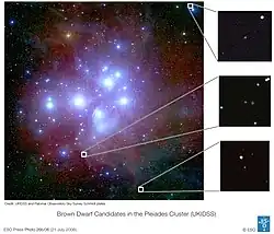 Snímek Plejád ukazující tři místa, na kterých byli nalezeni hnědí trpaslíci
