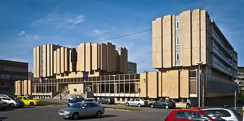 Pohled na původní komplex budov fakulty před rekonstrukcí (2012)