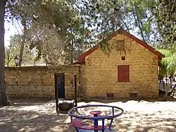 Starší zástavba v Savjonu