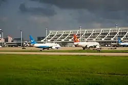 Pohled na budovu terminálu v roce 2016