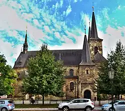 Kostel svatého Petra, podle kterého má čtvrť název