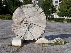 Slunce, Praha, Pošepného náměstí