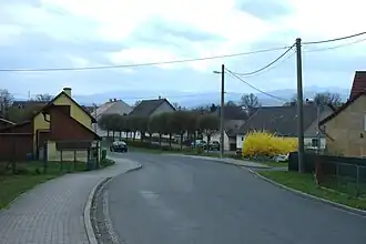 Silnice v obci Pocinovice