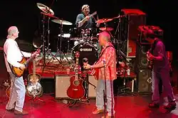 Poco při vystoupení v roce 2007, zleva Young, Lawrence, Cotton a Sundrud