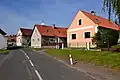 Domy na návsi u kaple
