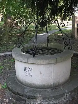 Podebrady, Komenského studna.JPG