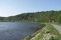 PR Podhoří, skály na pravém břehu Vltavy na severním okraji Prahy