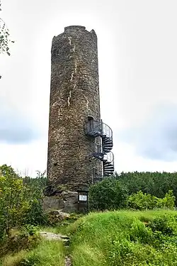 Dochovaná hradní věž