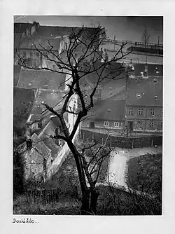 Dosloužilo..., 1960