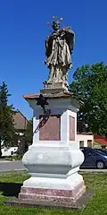 Podivín - socha sv. Jana Nepomuckého.jpg