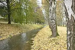 V parku ve Slavonicích pod vilovou čtvrtí