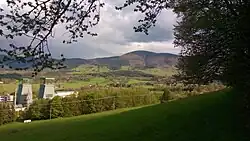 Pohled na doly Frenštát s pozadím Radhoště