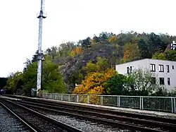 Pohled na lom z malého železničního mostu