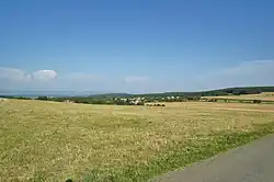 Pohled na obec ze západu